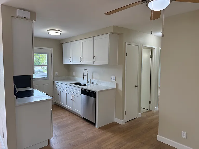 2666 N Anchor Ave — Photo 2