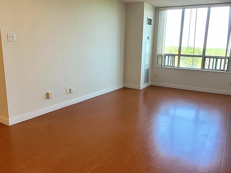 260 Doris Ave #1105 — Photo 5