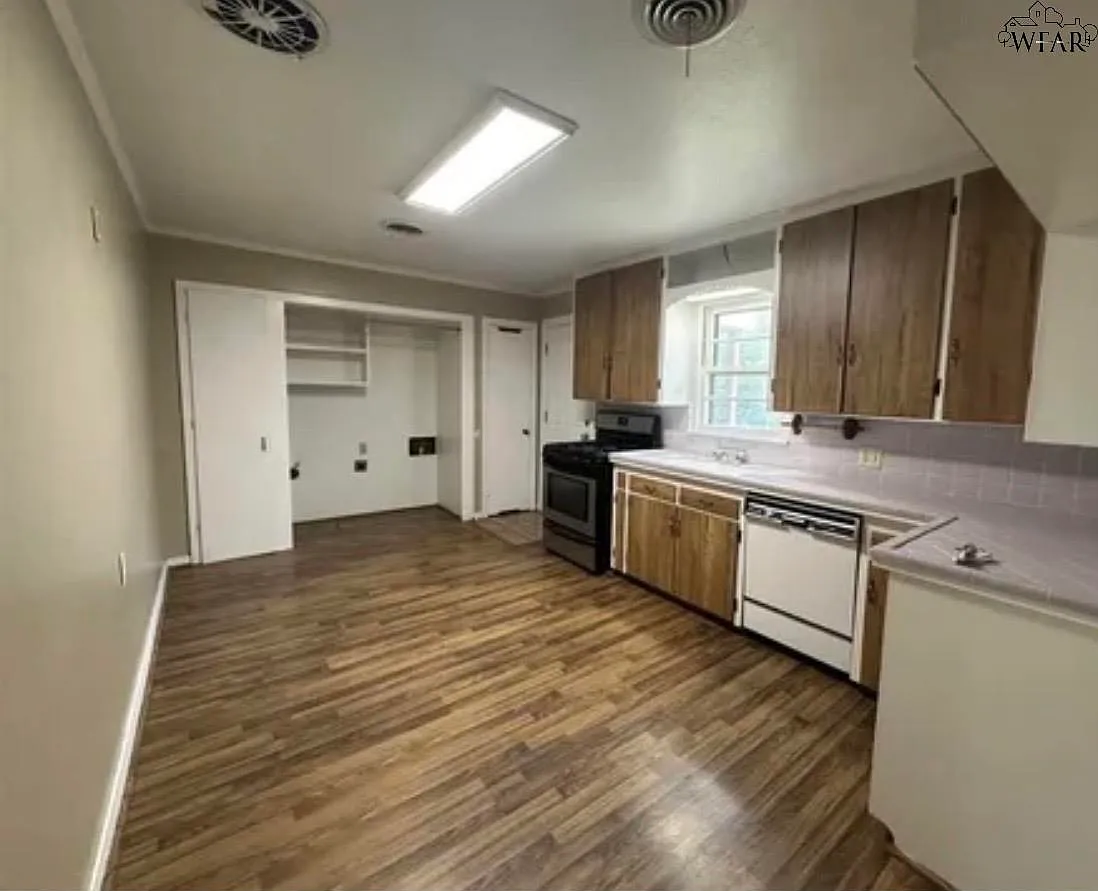 2 bed, 1.0 bath, 1044 sqft, $1,250 — Photo 4