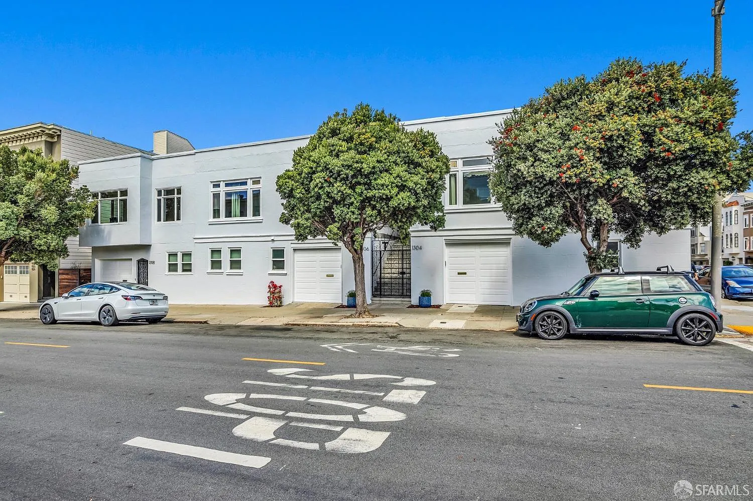 1306 Francisco St photo 1