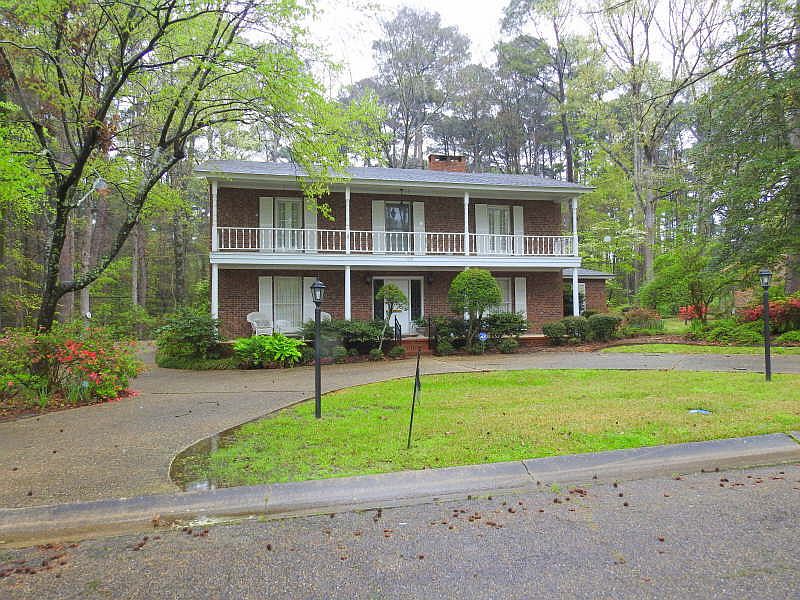 1st image of 1010 Dogwood St