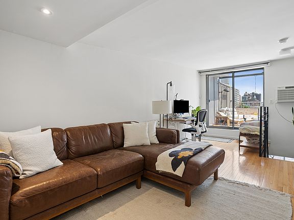 5th image of 184 Thompson St APT 6A