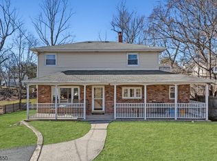 29 Reinhardt Rd, Wayne, NJ 07470