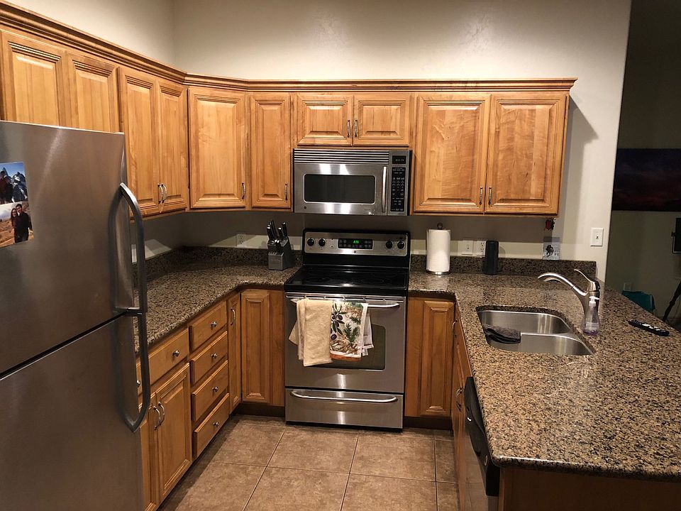 1st image of 2261 S Tonaquint Dr #4