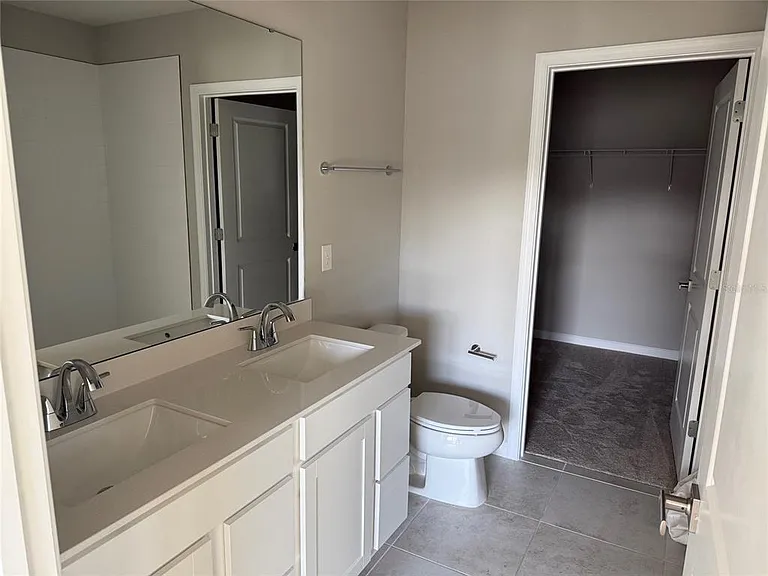 1200 Port Blue Way — Photo 10