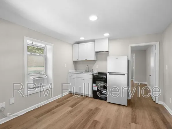 325 54th Ave N #E, Nashville, TN 37209