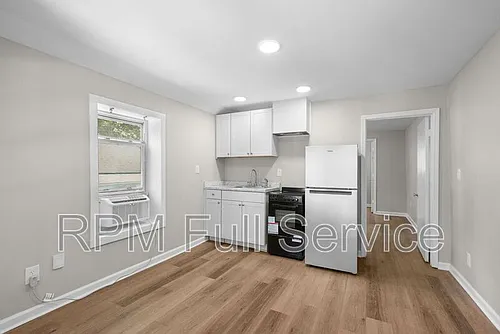 325 54th Ave N #E Photo 1