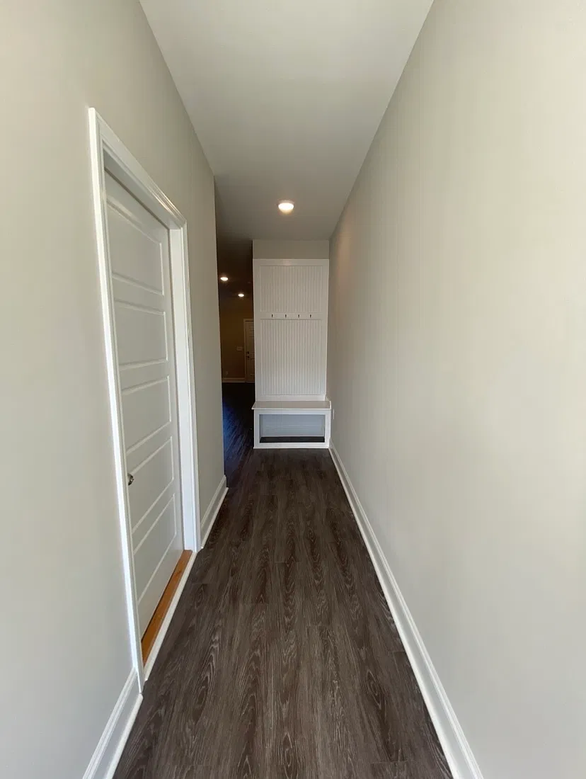 1039 Glenkirk Drive - D — Photo 2