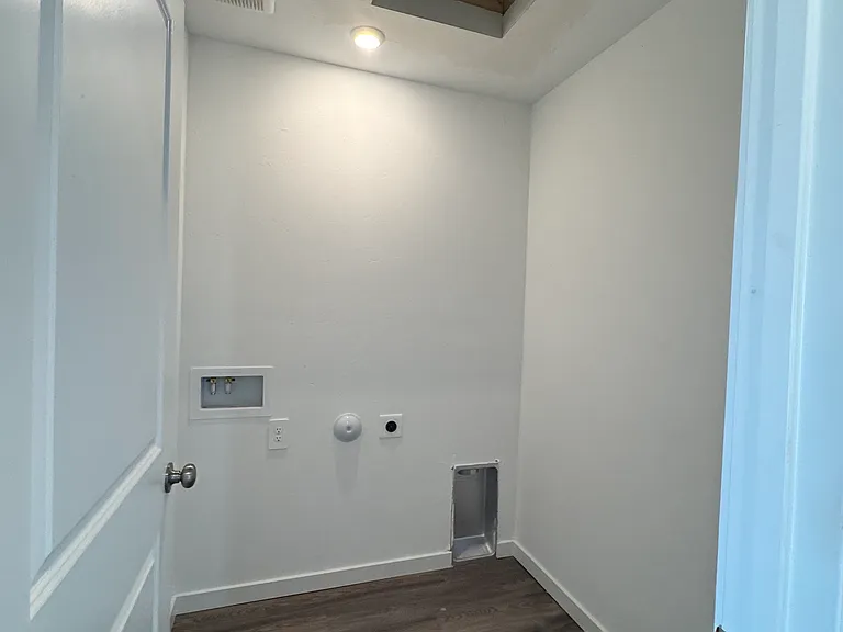 2125 W Totems St — Photo 3