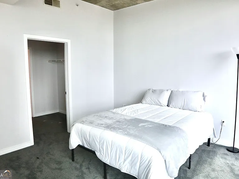 400 W Peachtree St NW #1412 — Photo 6