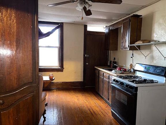 3rd image of 1121 Mary Ann Street # Fl 1ST