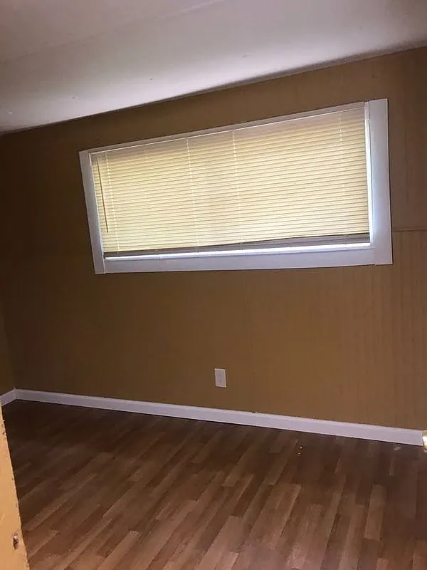 2 bed, 1.0 bath, 740 sqft, $1,000 — Photo 3