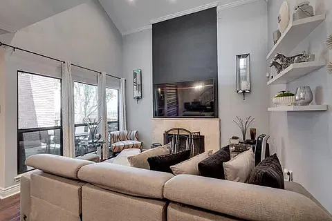 8404 Forest Ln — Photo 3