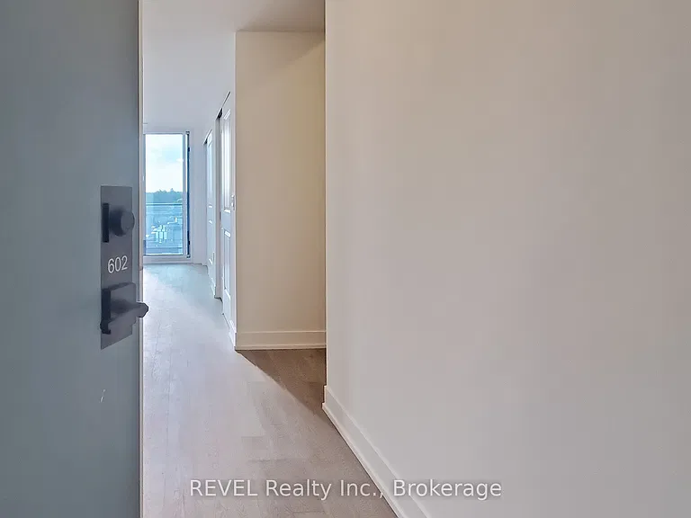 1063 Douglas McCurdy Cmn #602 — Photo 22
