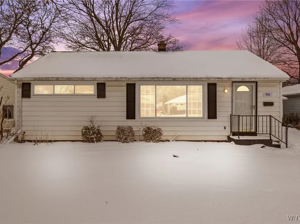 90 Dale Dr, Tonawanda, NY 14150