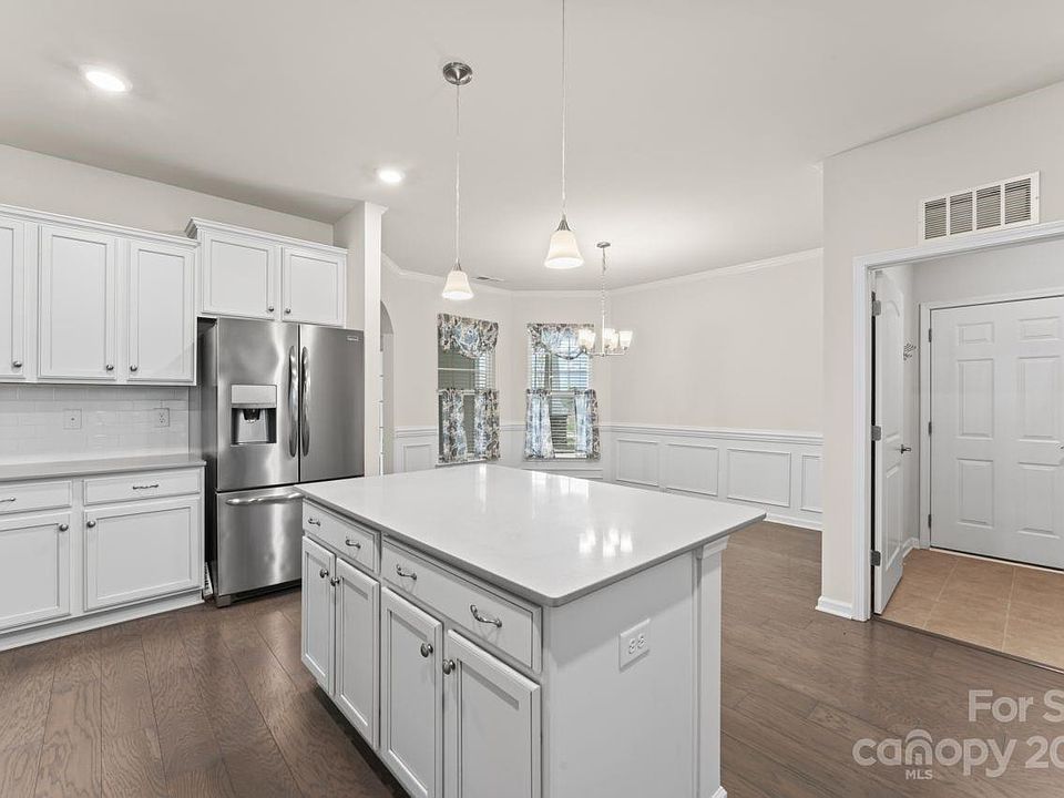 1st image of 517 Cellini Pl