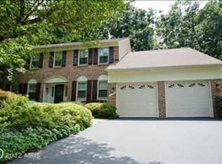 1810 Batten Hollow Rd, Vienna, VA 22182