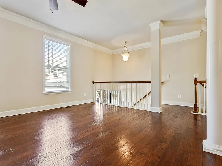 3705 Lambert Ln NE — Photo 8