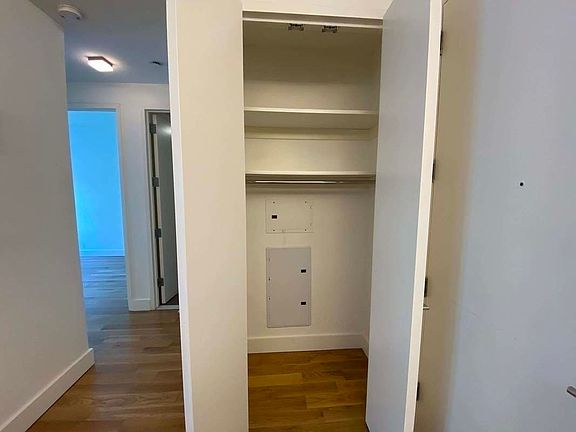4th image of 91 Varet St #3J
