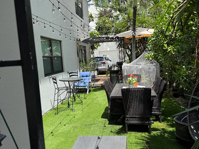 1215 E Broward Blvd #1 — Photo 9