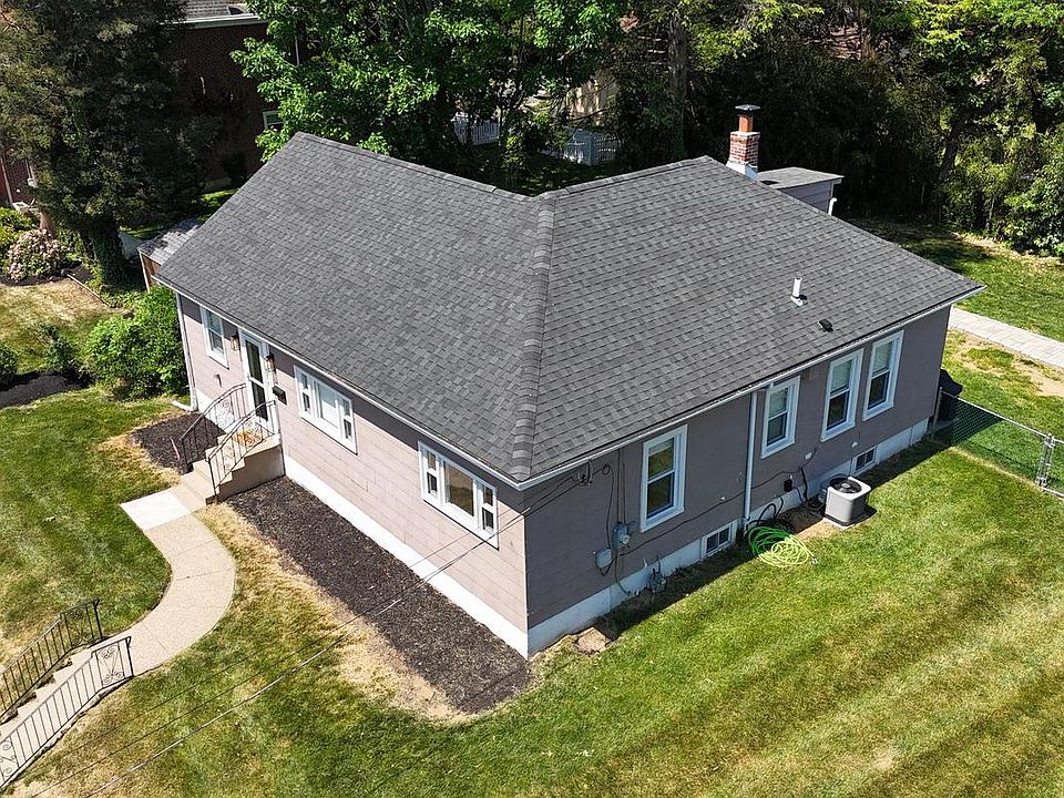 1st image of 211 N Sylvania Ave