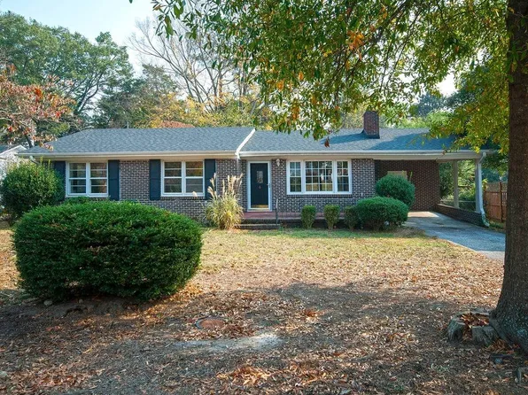 6 N Gaywood Dr, Greenville, SC 29615