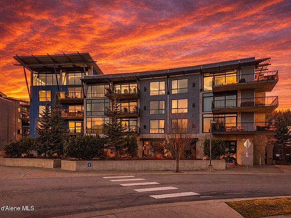 3rd image of 1950 W Bellerive Ln Unit 203