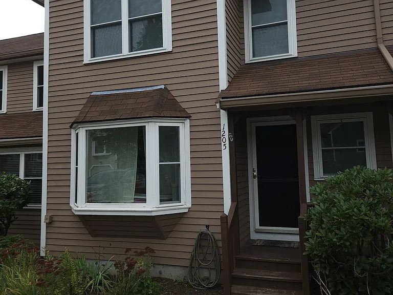 200 Heroux Blvd #1205 — Photo 1
