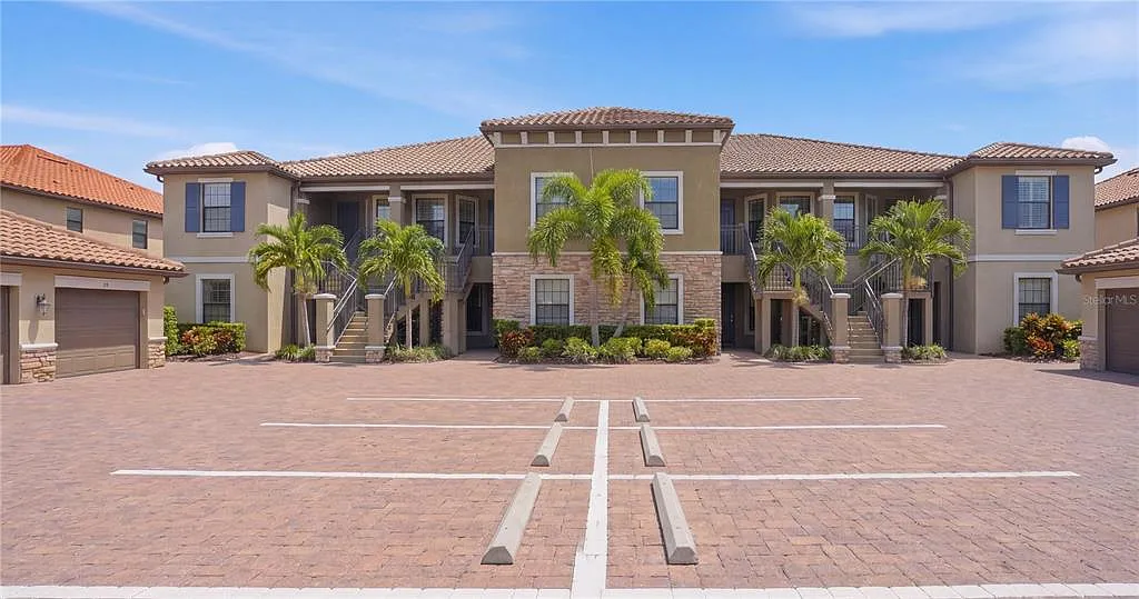 2 bed, 2.0 bath, 1528 sqft, $3,600 — Photo 1