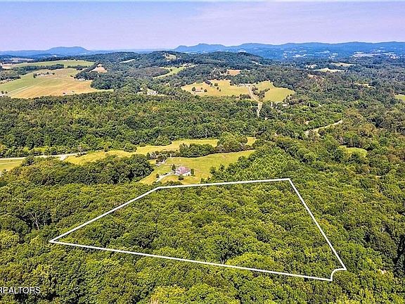 2nd image of Eagle Ridge Ln