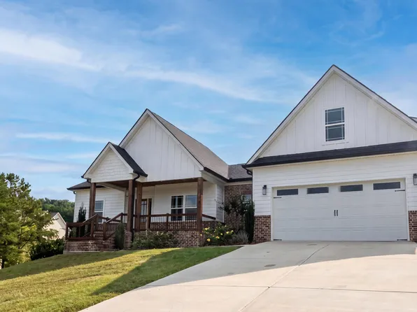 80 Play House Dr, Ringgold, GA 30736