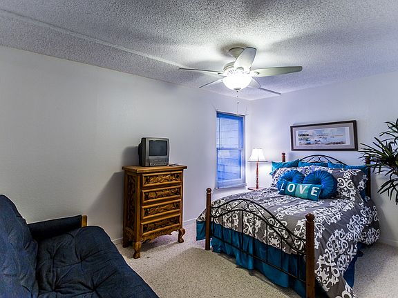 4th image of 806 Highcrest Dr APT 5