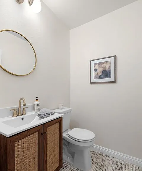 2400 W 74th St — Photo 29