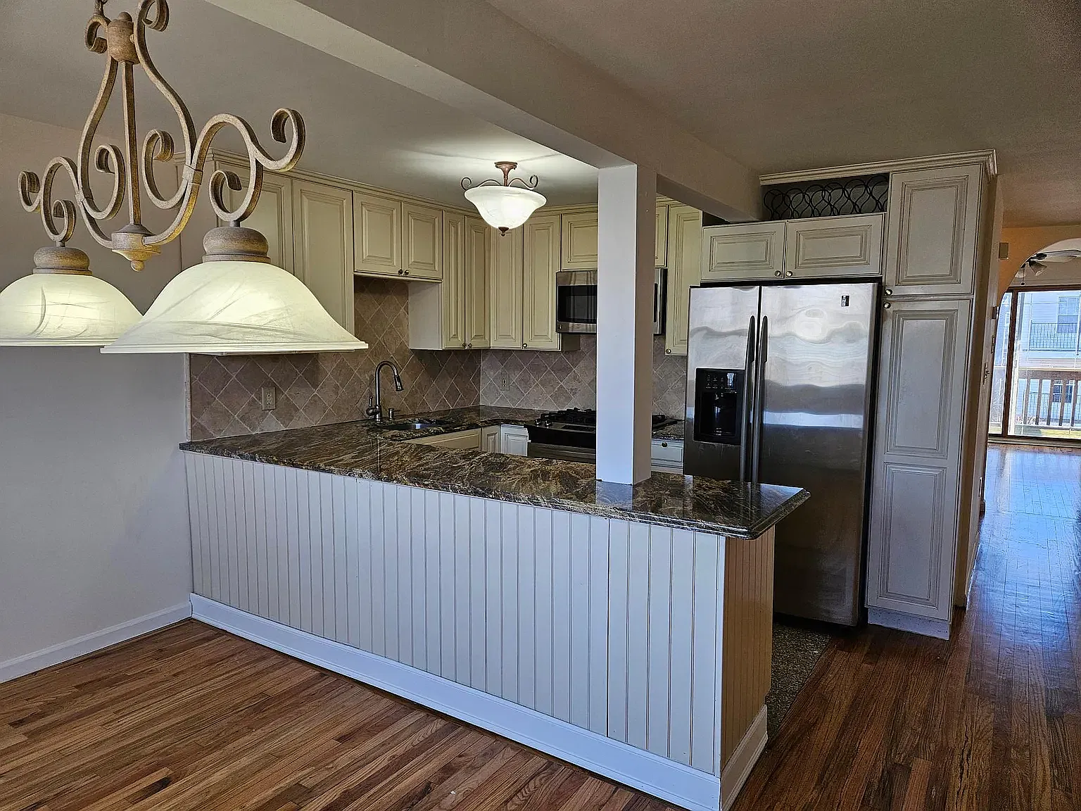 4 bed, 2000 sqft, $4,500 — Photo 3