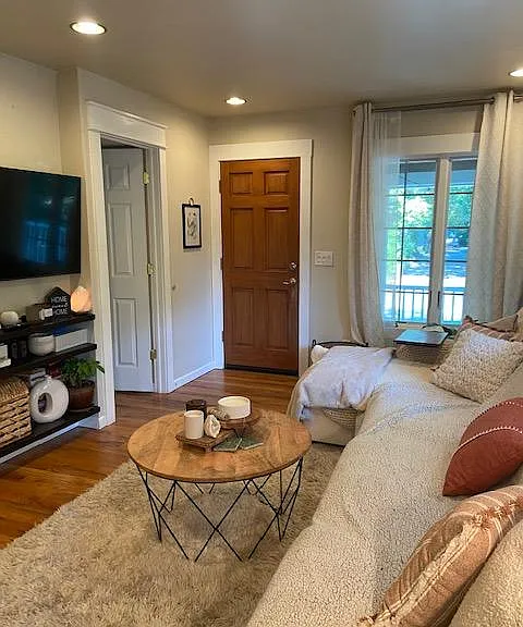 917 N Maple Ave — Photo 12