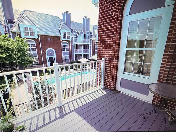4th image of 4235 W Pine Blvd APT 24