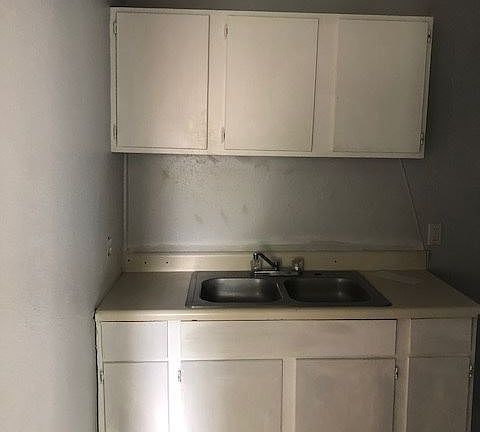 4th image of 247 Herndon St APT D