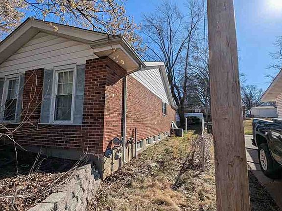 4th image of 12830 Danube Dr