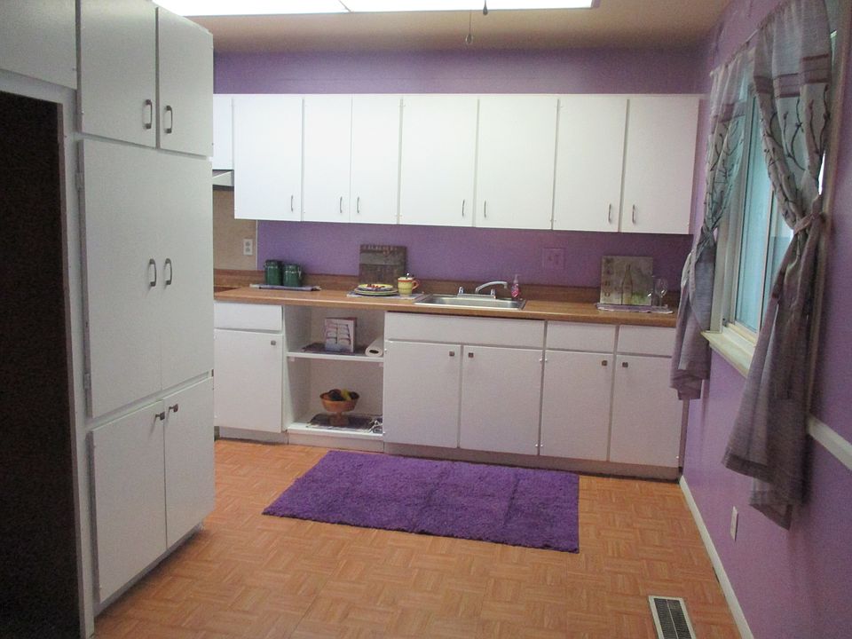 1st image of 1917 Greenbriar Ln
