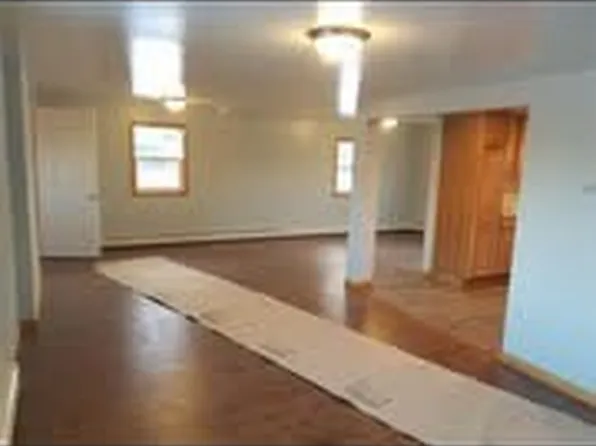 5834 S Transit Rd, Lockport, NY 14094