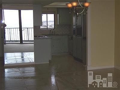 5th image of 95 S Lumina Avenue #4D