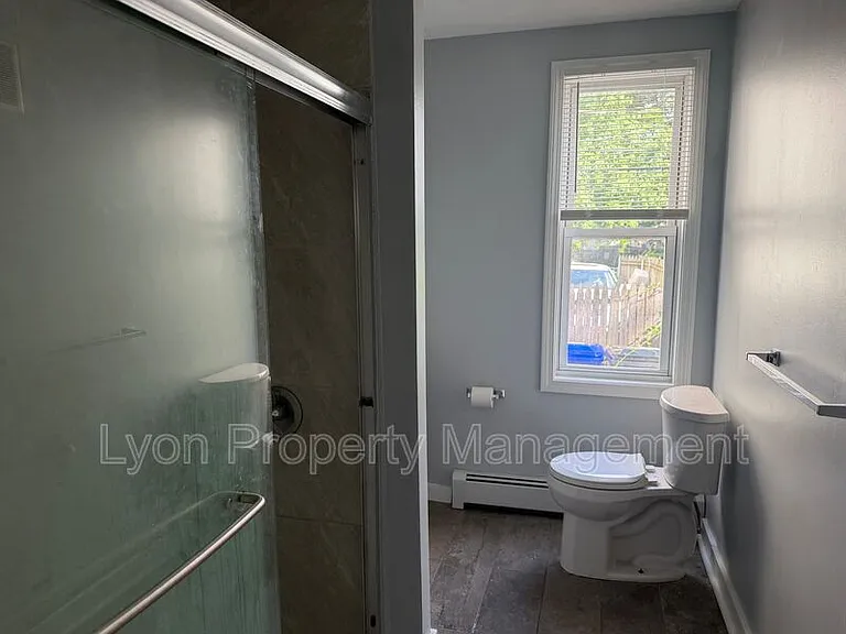 328 Douglas Ave #1 — Photo 8