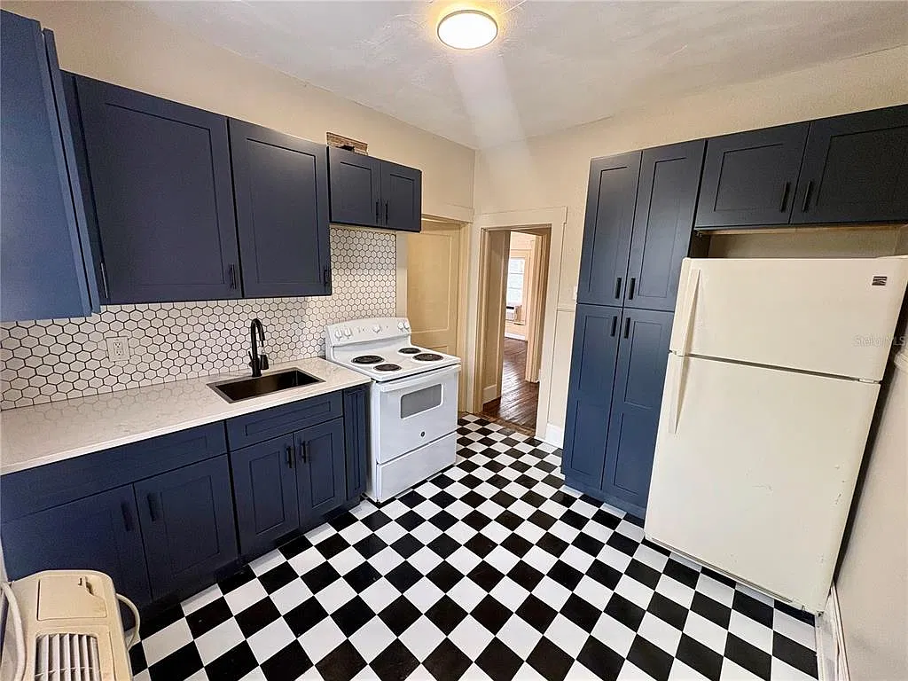 1 bed, 1.0 bath, 480 sqft, $1,600 — Photo 4