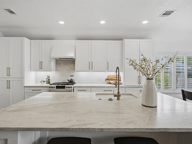 1833 Paradise Ridge Dr — Photo 14
