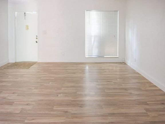 5th image of 5297 SW 40th Ave #7