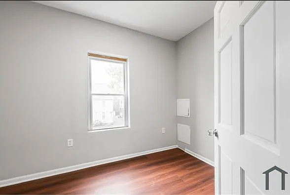 2217 E 71st St #3 — Photo 8