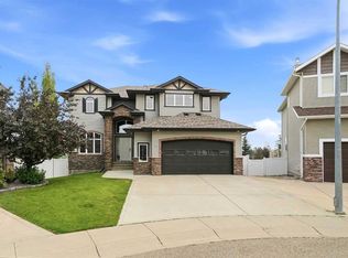 48 SW Innes Close, Red Deer, AB T4R 0B7