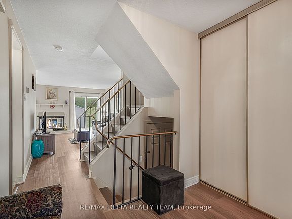 4th image of 6043 Valley Field Cres