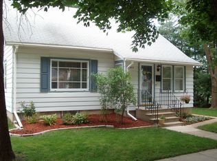 523 10th Ave, Rochelle, IL 61068