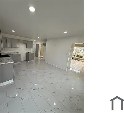 5 bed, 2500 sqft, $1,843 — Photo 3